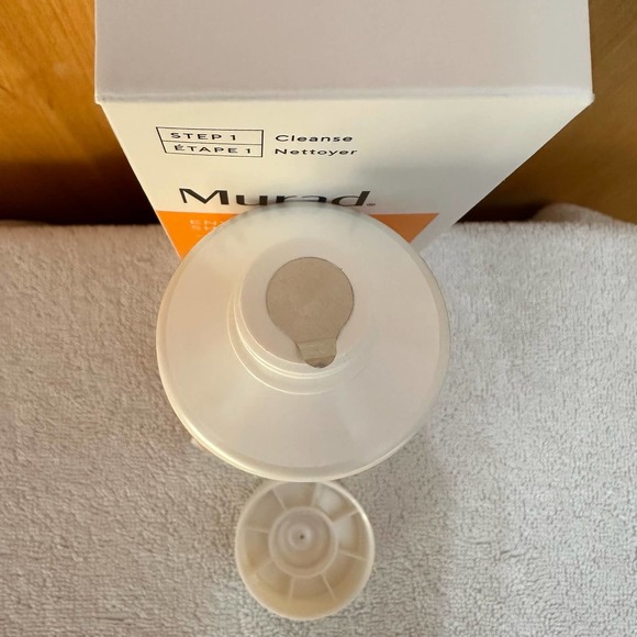NIB, Murad Environmental Shield Essential-C Cleanser - Picture 12 of 12